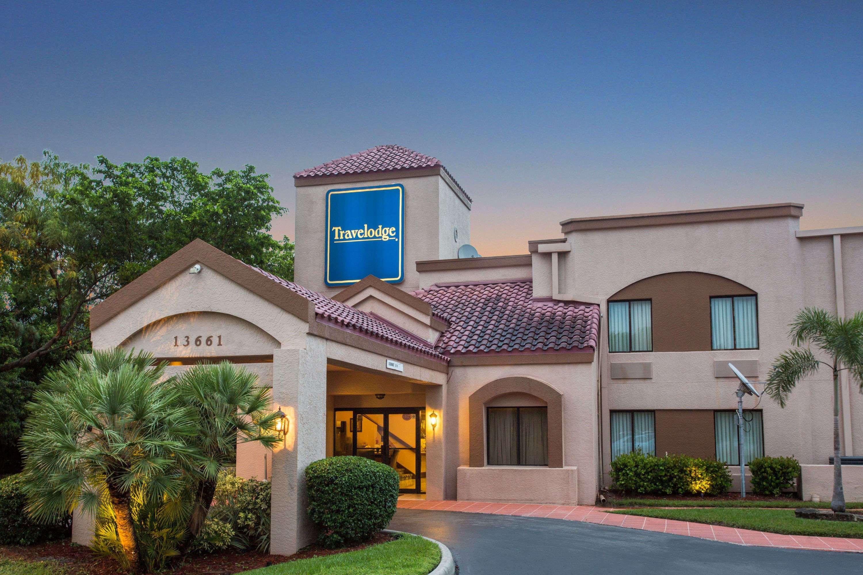 Travelodge By Wyndham Fort Myers Airport Eksteriør bilde