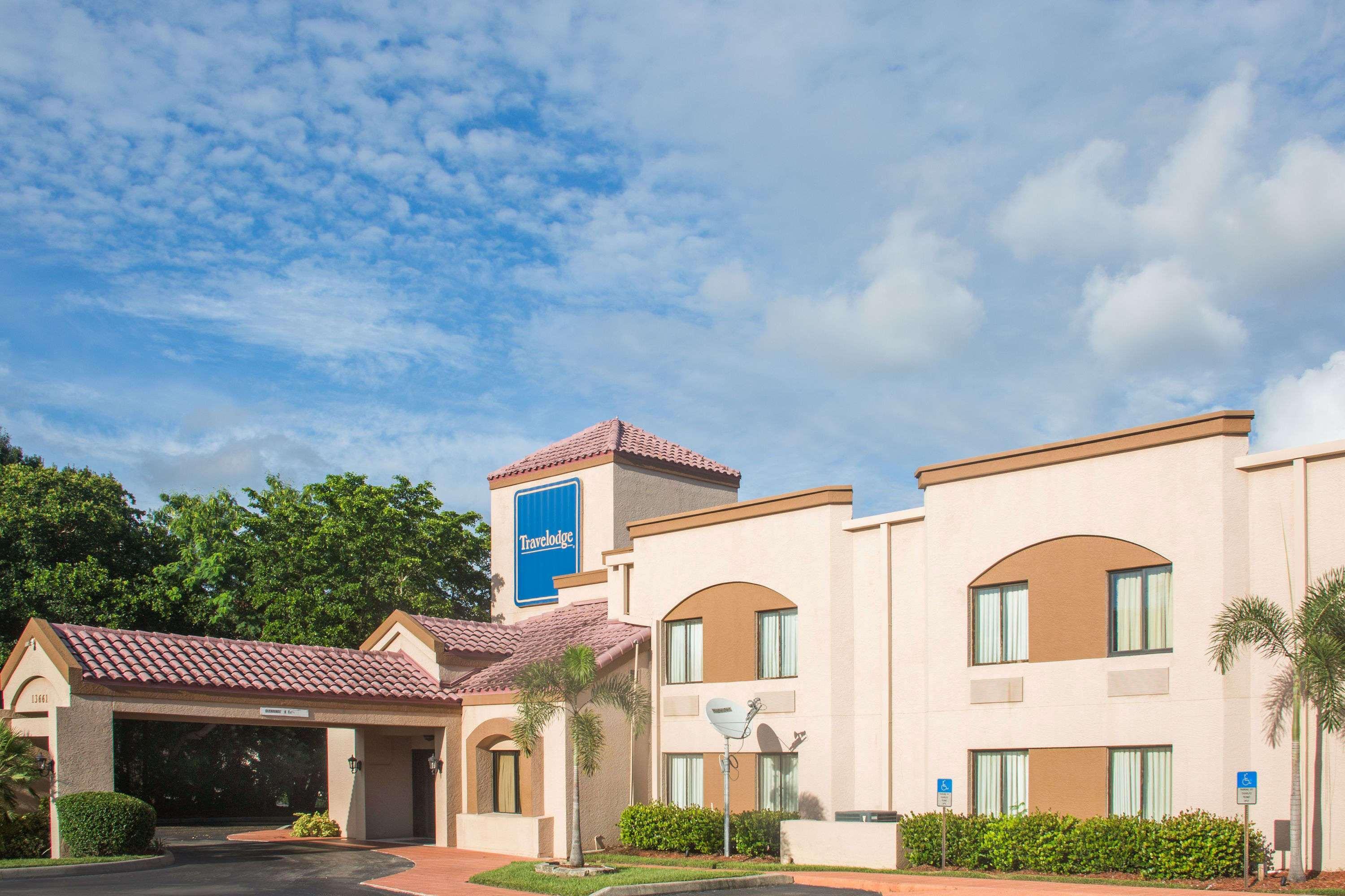 Travelodge By Wyndham Fort Myers Airport Eksteriør bilde